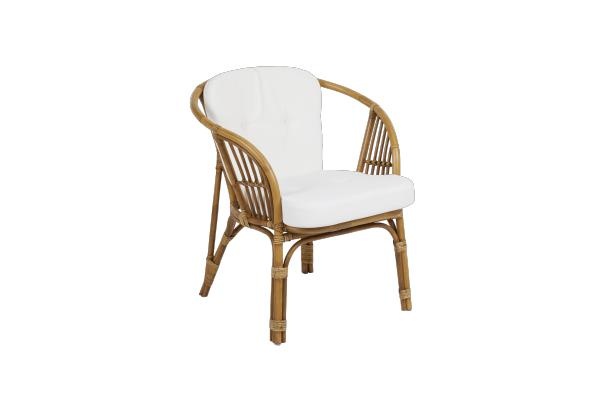 Astrakan lænestol med pude - rattan/offwhite