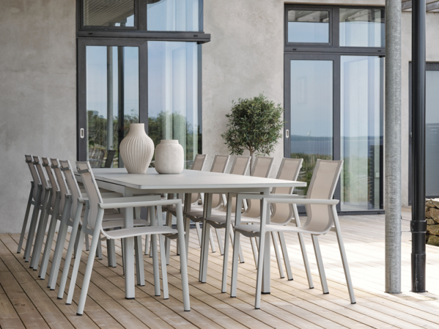 Lomma XL / Delia spisestuesæt - lysegrå