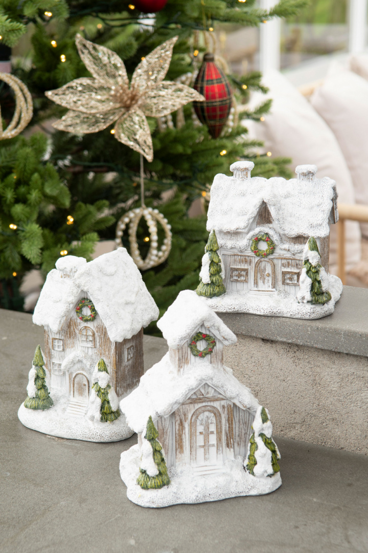 Snefyldt hus, flere forskellige modeller i gruppen Juleting / Christmas dekoration hos Sommarboden i Höllviken AB (1002446)
