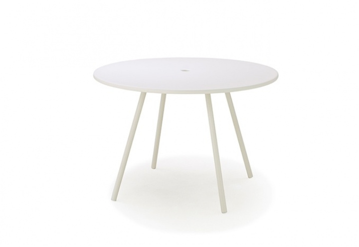 Area matbord Ø 110 cm - white i gruppen Udendørs møbler / Materiale / Aluminiummøbler / Spisebord - Aluminiummøbler hos Sommarboden i Höllviken AB (11010AW)