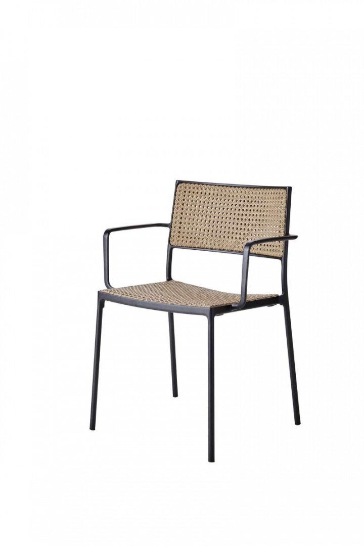Less stol m/armstöd stapelbar - lava grey i gruppen Udendørs møbler / Materiale / Aluminiummøbler / Stole - Aluminiumsmøbler hos Sommarboden i Höllviken AB (11430ALDU)