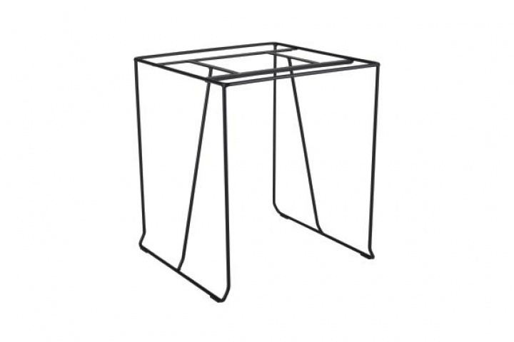 Sinarp -tabel står 70x70 H72 cm - sort i gruppen Udendørs møbler / Materiale / Aluminiummøbler / Cafébord - Aluminiummøbler hos Sommarboden i Höllviken AB (1457-8)