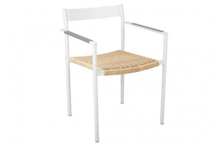 DK Frame Chair - Light Gray/Nature i gruppen Udendørs møbler / Stole & Havestole / Stole med armlæn hos Sommarboden i Höllviken AB (2471-71)