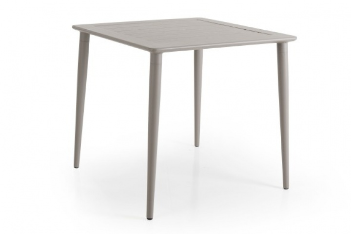 Nimes spisebord 78x78 H73 cm - Khaki i gruppen Udendørs møbler / Materiale / Aluminiummøbler / Spisebord - Aluminiummøbler hos Sommarboden i Höllviken AB (3107-21)