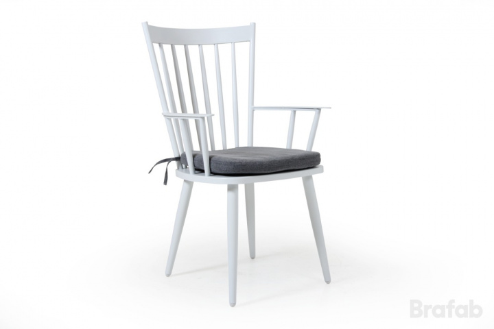 Alvena stol med pude - Matte hvid i gruppen Udendørs møbler / Materiale / Aluminiummøbler / Stole - Aluminiumsmøbler hos Sommarboden i Höllviken AB (3401-50-71)