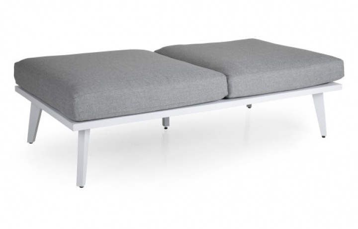 Villac 2 sædersofa - hvid/grå pude i gruppen Udendørs møbler / Materiale / Aluminiummøbler / Loungemøbler - Aluminiummøbler hos Sommarboden i Höllviken AB (4082-05-07)