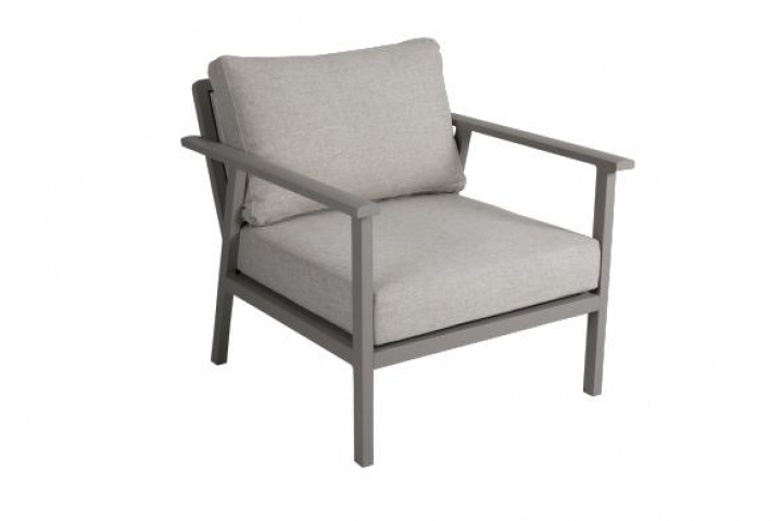 Samvaro Lounge stol - Khaki/sandpude i gruppen Udendørs møbler / Materiale / Aluminiummøbler / Loungemøbler - Aluminiummøbler hos Sommarboden i Höllviken AB (4151-21-02)