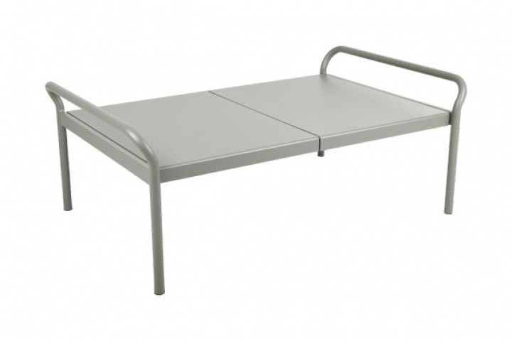 Sling sofabord 135x85 H40/52 cm - Nordic Green i gruppen Udendørs møbler / Bord / Sofabord & Sidebord hos Sommarboden i Höllviken AB (4176-34)