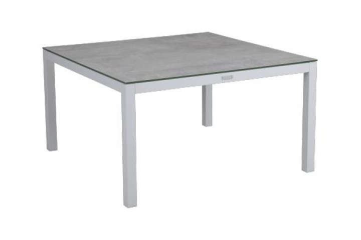 Belfort sofabord 90x90 H50 cm - Hvid/glas i gruppen Udendørs møbler / Materiale / Aluminiummøbler / Loungemøbler - Aluminiummøbler hos Sommarboden i Höllviken AB (4837-5-70)