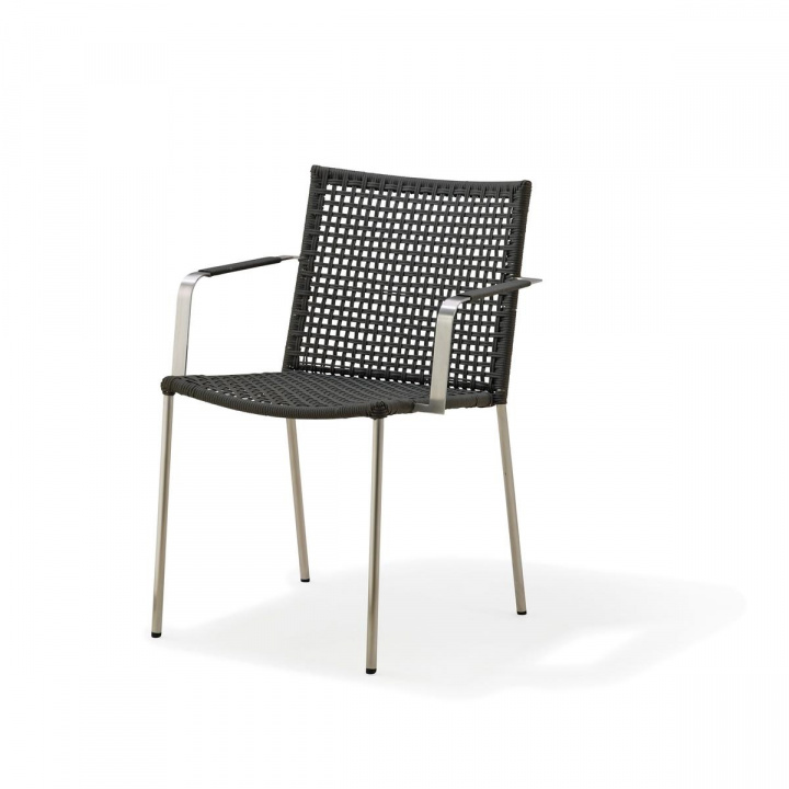 Straw stol m/armstöd stapelbar - anhtracite i gruppen Udendørs møbler / Materiale / Andet materiale hos Sommarboden i Höllviken AB (5408RSTG)
