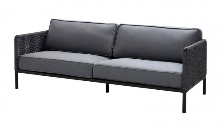 Encore 3-sits soffa - dark grey/lava grey ram i gruppen Udendørs møbler / Loungemøbler / Loungemoduler / 3-personers sofa - loungemoduler hos Sommarboden i Höllviken AB (5570ALAIG)
