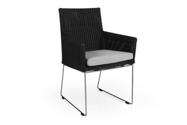 Dighton lænestol med pude - grå i gruppen Udendørs møbler / Materiale / Kunstrattanmøbler / Stole - Kunstrottingmøbler hos Sommarboden i Höllviken AB (5831-79-74)