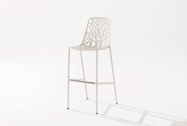 Skov barstol høj sh 78 cm høj ryg - hvid i gruppen Udendørs møbler / Materiale / Aluminiummøbler / Stole - Aluminiumsmøbler hos Sommarboden i Höllviken AB (6801-1)
