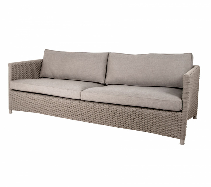 Ømond 3-sits soffa - taupe i gruppen Udendørs møbler / Materiale / Rådne møbler / Lounge - Rådne møbler hos Sommarboden i Höllviken AB (8503ROTST)