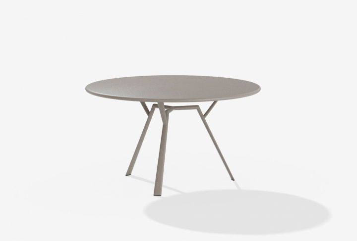 Radice Quadra Table Ø 130 H74 cm - Metallisk grå i gruppen Udendørs møbler / Materiale / Aluminiummøbler / Bord - Aluminiummøbler hos Sommarboden i Höllviken AB (9113-9)