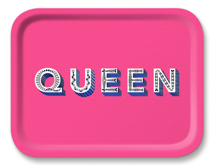 Queen bakke 36x28 cm - bright pink i gruppen Indretning / Køkken & Dækning / Brickor og grydeunderlag hos Sommarboden i Höllviken AB (AB3628-457)