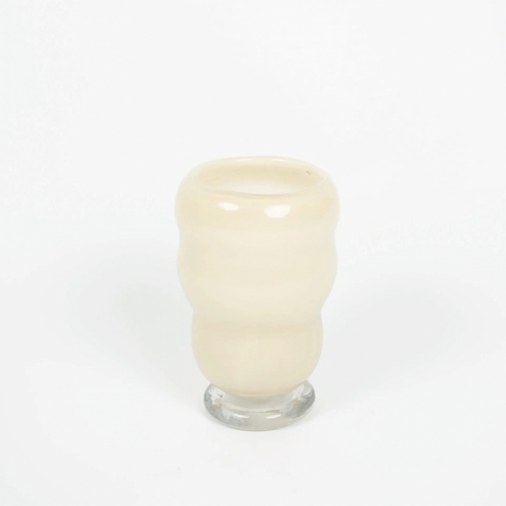 Namib vase H20 cm - vanilje i gruppen Indretning / Dekoration / Vaser hos Sommarboden i Höllviken AB (DS016512-OJ)