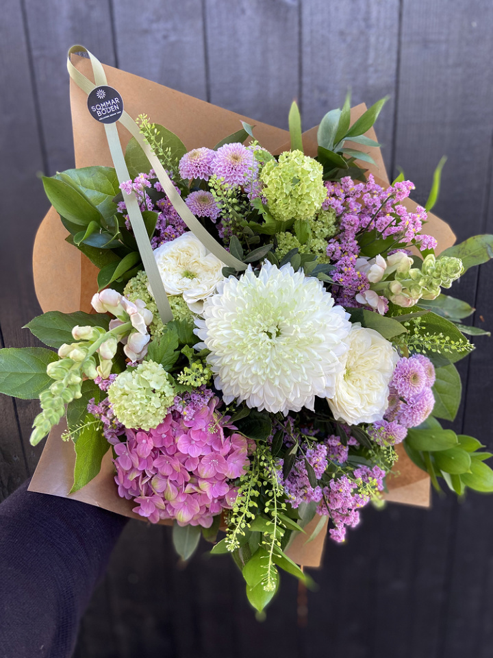 Romantisk buket i gruppen Blomster hos Sommarboden i Höllviken AB (Romantisk-bukett-SET)